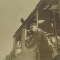 Yves Pellen sur sa locomotive